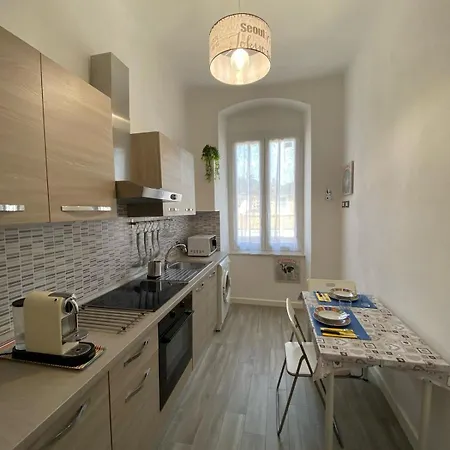 Apartment Downtown Station 5 Terre La Spezia